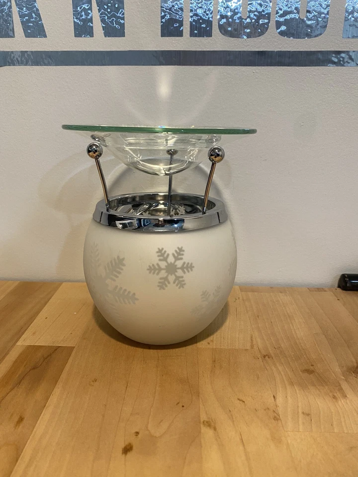 Calentador de aceite Slatkin & Co DANCING TEALIGHT COPOS DE NIEVE Foto 2 de 4