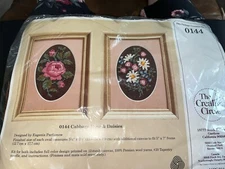 The Creative Circle #144  Stitchery Kit CABBAGE ROSE & DAISIES Needlecraft New