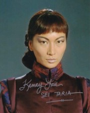 KAMAY LAU signed Autogramm 20x25cm STAR WARS in Person autograph COA