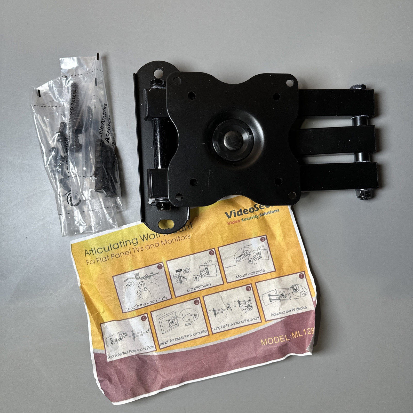 VideoSecu Articulating Wall Mount For Flat Panel TVs/Monitor