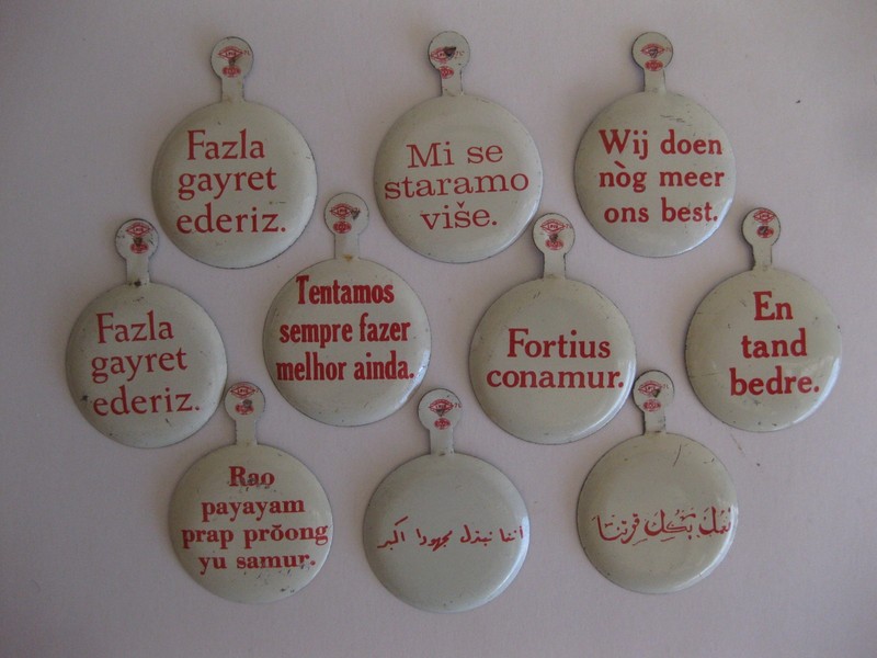Avis Rent A Car Vintage Advertising Folding Buttons 10 Different Languages