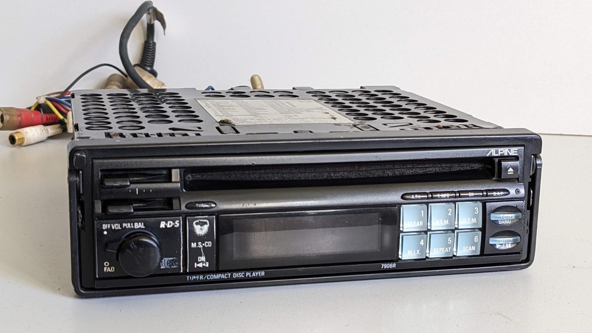 ALPINE 7906R CD PLAYER AM / FM RDS RADIO CD + BT UPGRADED - CD