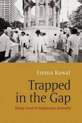 Emma Kowal Trapped in the Gap (Hardback) (UK IMPORT)