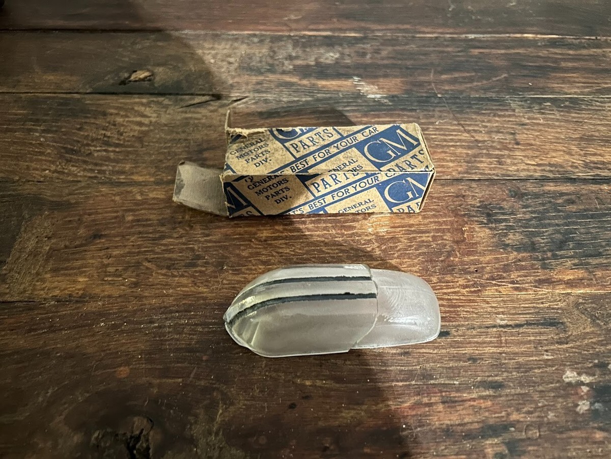 NOS GM 1940 Pontiac Special Deluxe Torpedo Glass Parking Lamp