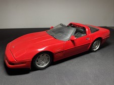Maisto 1992 Chevrolet Corvette ZR-1 1:18 Diecast Car