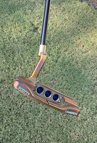 Scotty Cameron CUSTOM Cameron & Crown Newport RH Blade Putter Bronze/Blue