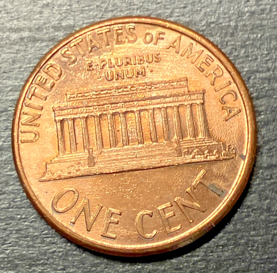1991 P Lincoln Cent With A Very Nice Lustrous Partial Missing Center Clad Layer! - Image 2 of 2