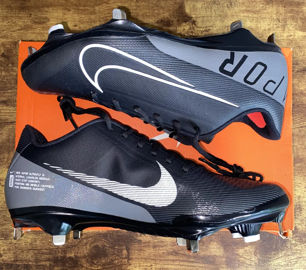 Nike baseball hotsell cleats vapor
