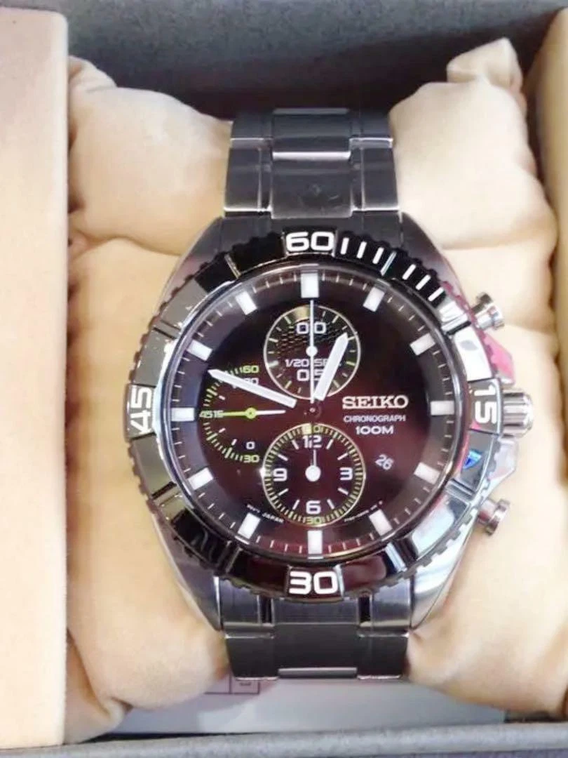 Seiko chronograph cheap sapphire