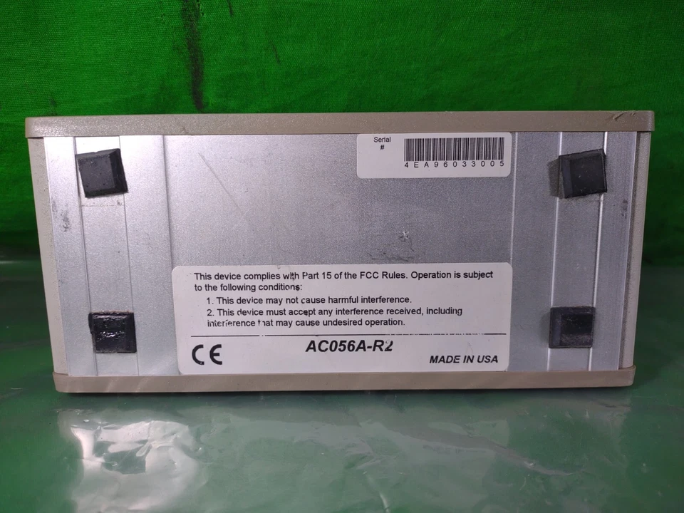 Black box AC056A-R2 VGA Video Splitter 2 - channel 2 ports desktop   - Image 4 of 4