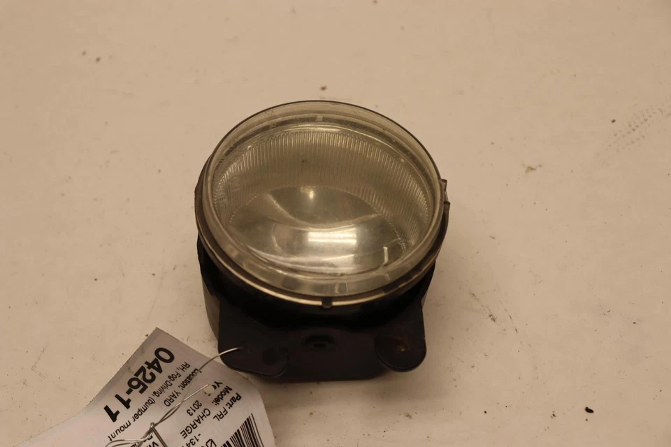 2011-2014 DODGE CHARGER FRONT RIGHT PASSENGER BUMPER FOG LIGHT LAMP OEM - Image 4 of 4