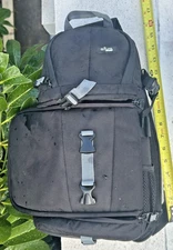 NWT Altura Photo Camera Sling Bag Crossbody Backpack With Battery Charger