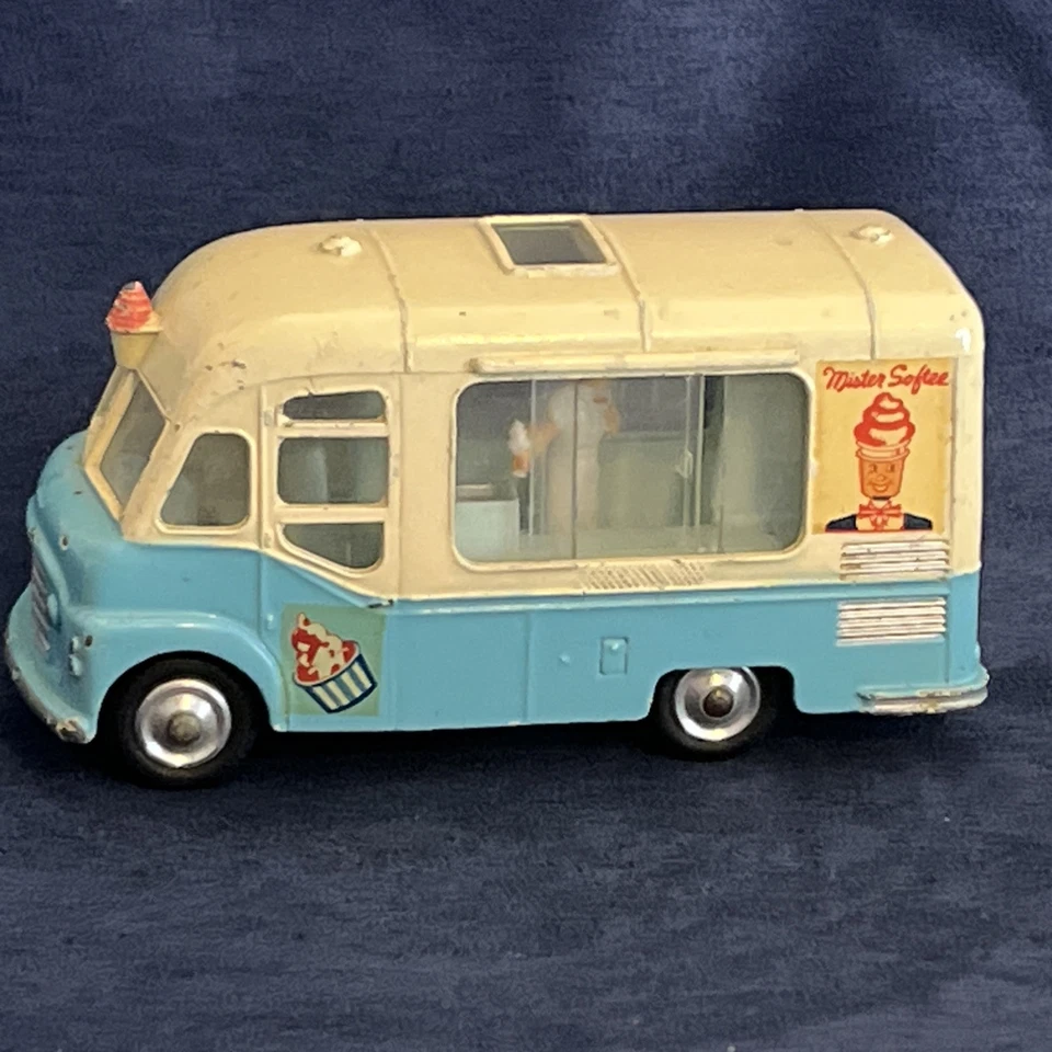 Фургон для мороженого Smith's Karrier Corgi Toys сделано в Великобритании - Изображение 4 из 4