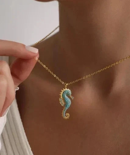 Colgante Caballito de Mar 18" Cadena Simulada Corte Redondo Turquesa Chapado en Oro Amarillo 14k Foto 4 de 4