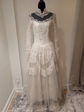 Vintage 1950s Unbranded Ivory Lace Wedding Dress Tulle Satin Basque Waist