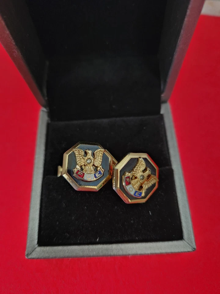 Vintage Harry Klitzner  FOE  Fraternal Order of Eagles gold tone Cuff Links/ Tie - Image 3 of 4