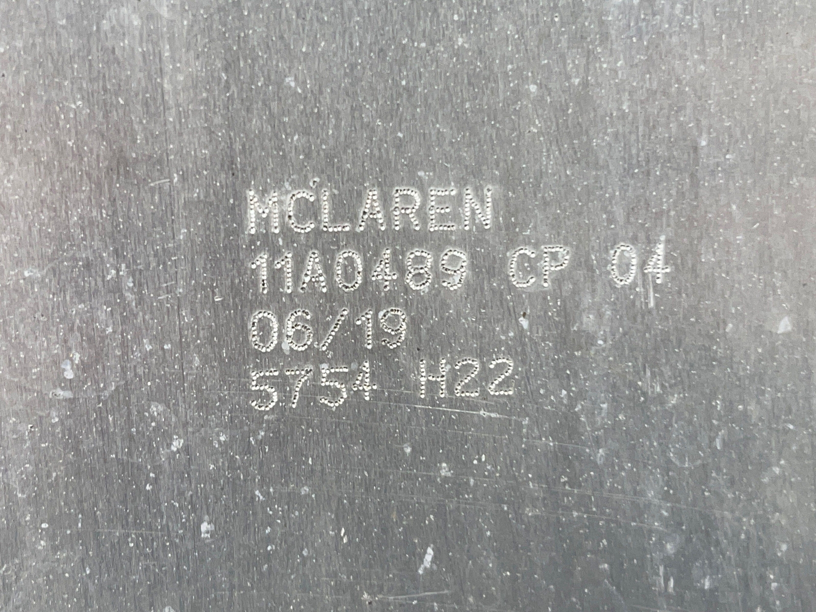 2020-2023 MCLAREN GT CENTER UNDERBODY LOWER SKID SPLASH SHIELD PLATE 11A0489CP