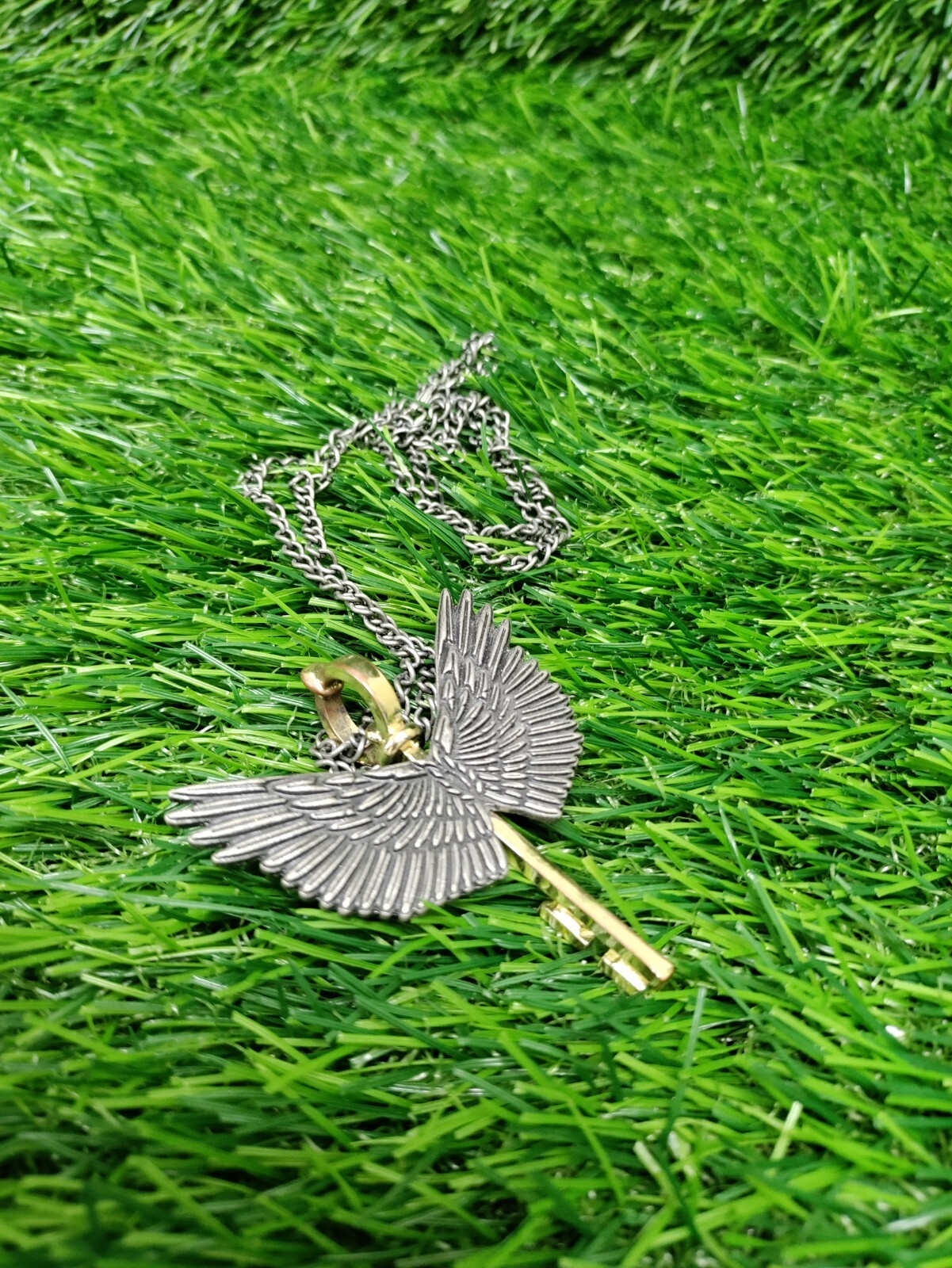 Harry Potter FLYING KEY Necklace / Pendant Winged Key with Wings Floating
