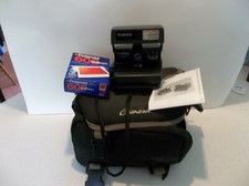 Polaroid OneStep Closeup Instant Camera w/ carrying case and a box of film 03/02