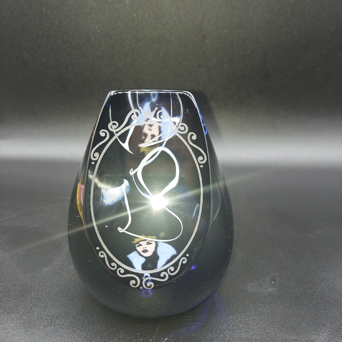 Caithness Paperweight Glass Disney Magic Mirror On The Wall Snow