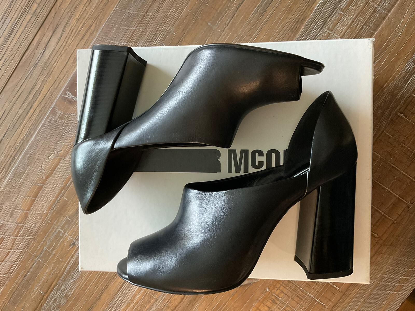 AUTHENTIC ALEXANDER MCQUEEN PEEP TOE 