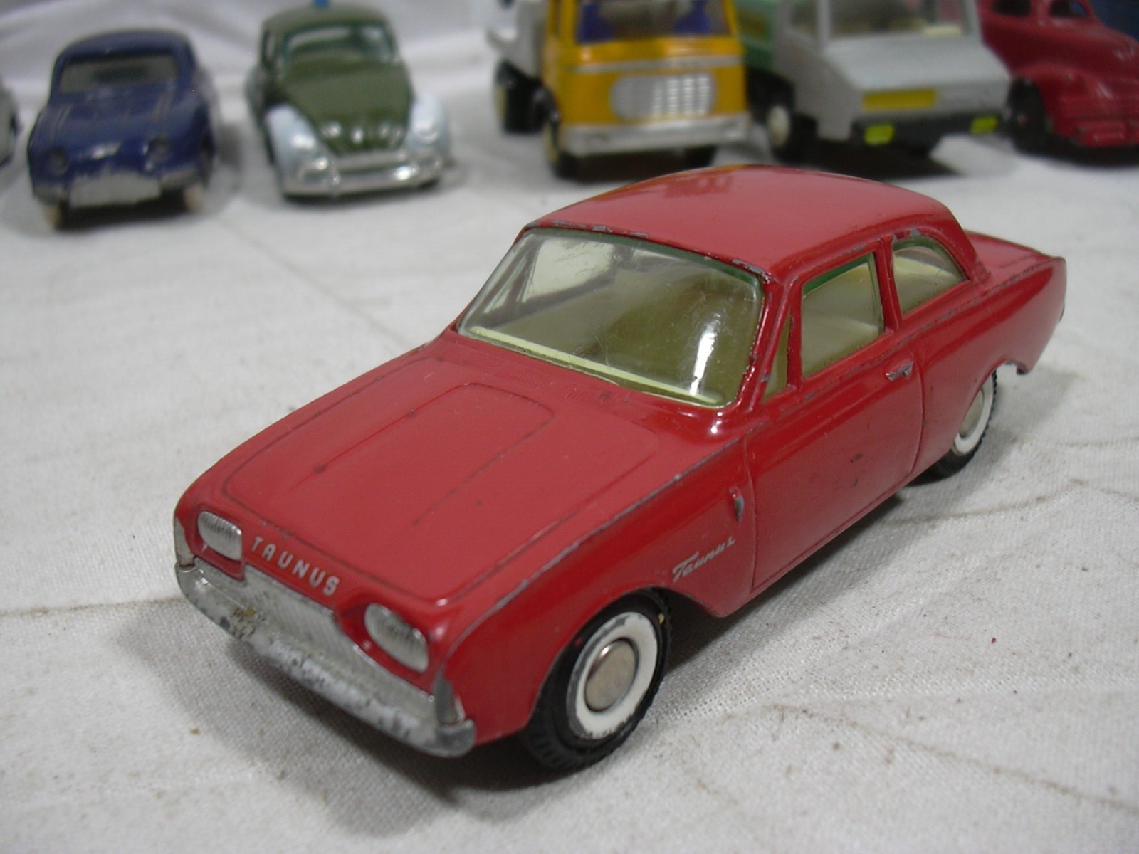 Tekno 826, Ford Taunus 17M - Free Price Guide & Review