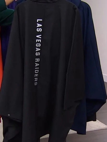 NFL Las Vegas Raiders Jacket Poncho Size Medium NEW QVC By Tony Gonzalez - Image 3 of 4
