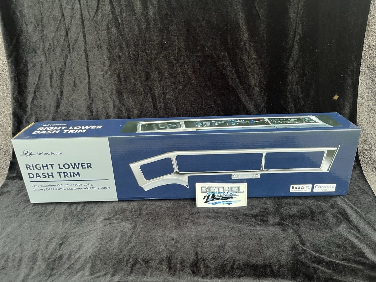 Dash I/O スリーブ United Pacific 40944 Dash Insert Lower Right for Freightliner for