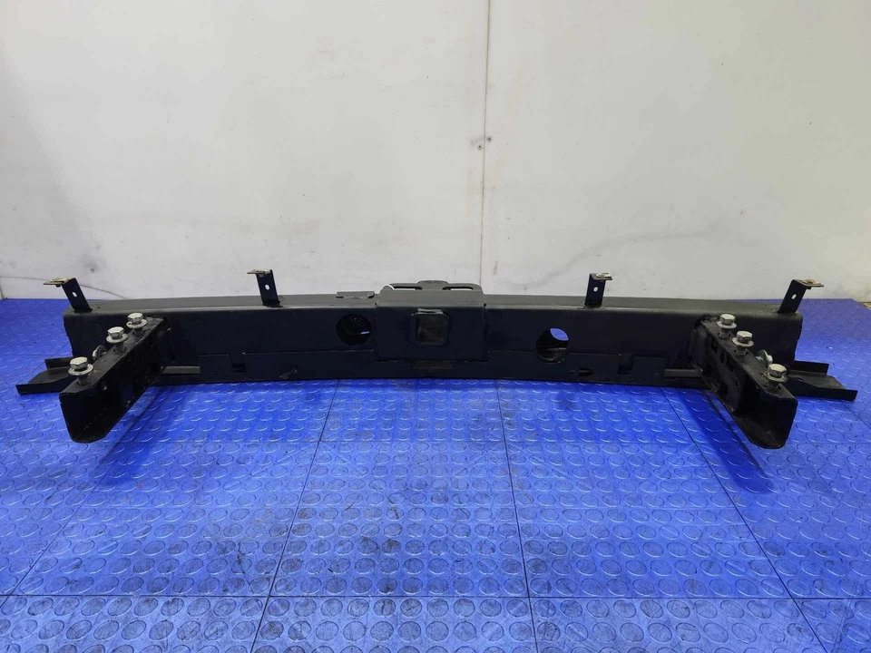 Parachoques trasero Chevy Tahoe 2015-2020 barra de impacto refuerzo OEM 22806381 Foto 2 de 4