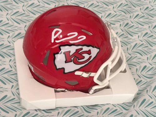 Patrick Mahomes autographed Kansas City Chiefs Mini Helmet BECKETT BAS Witnessed
