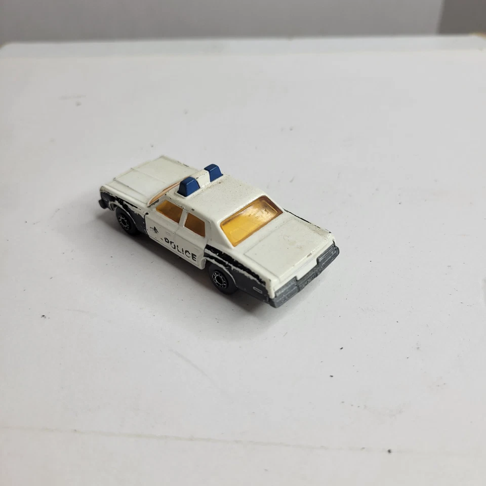 1979 Matchbox Lesney Superfast No 10 Plymouth Gran Fury Police Car Amber Windows - Image 3 of 4