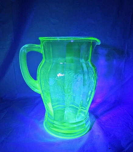 Vintage Hocking Glass Uranium Green Depression Glass Pitcher Cameo Pattern