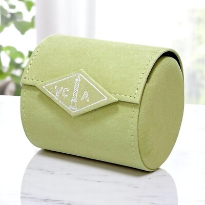 Van cleef & Arpels Watch Bracelet case Green suede Jewelry Travel