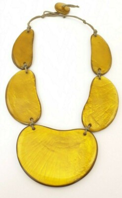 FASHION Kidney Shape, Marble Effect Acrylic Yellow Necklace 24.5cmcm