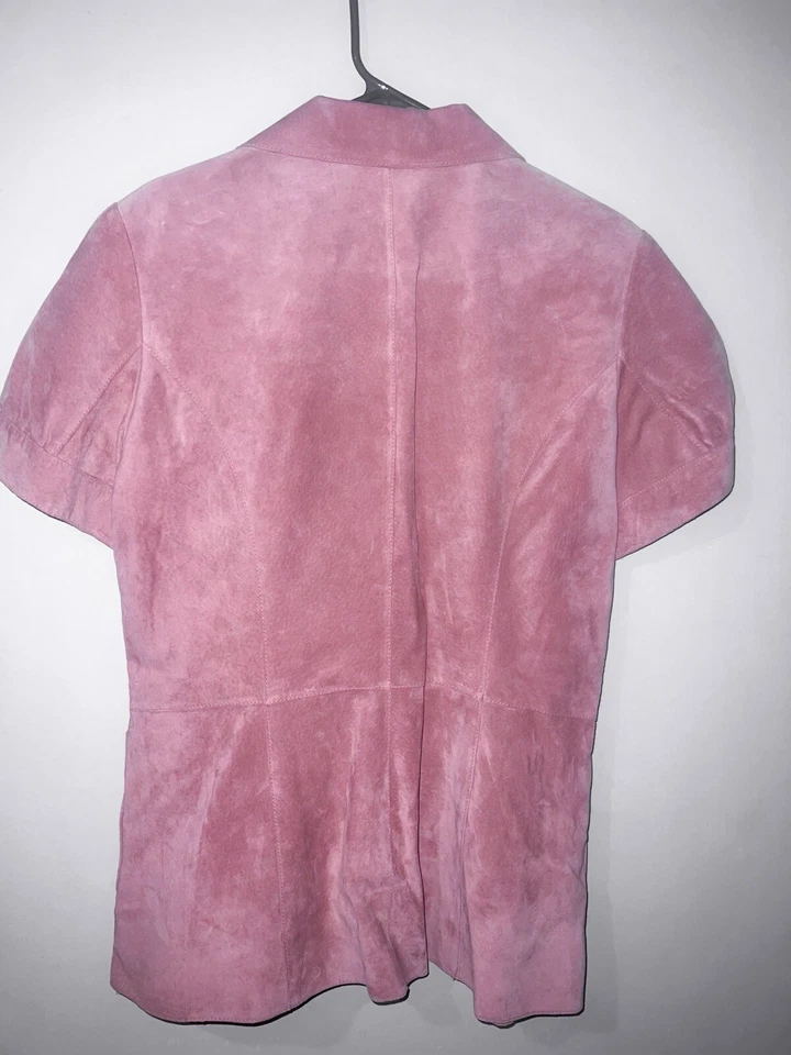 Blazer de gamuza manga corta Karen Kane Foto 2 de 3