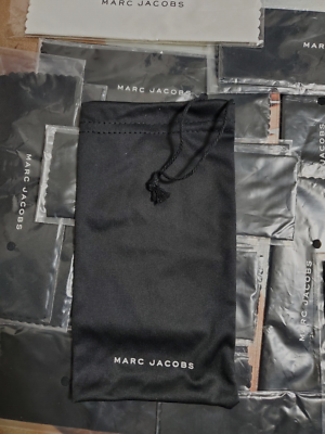 MARC JACOBS Large Sunglass case With Drawstring cloth pouch Black & White Marc Jacobs Sunglasses Eyeglasses Drawstring Pouch BAG  main image 4