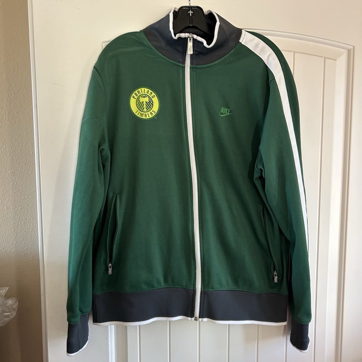 Nike Portland Timbers Soccer Track jacket. Size men's Large Green