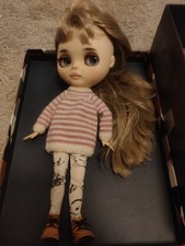 Blythe Doll with jointed limbs, opening/closing eyes and change of  clothes