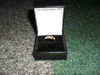 Zierlicher leichter Infinity-Ring 9 kt Gelbgold Diamant Cluster verschiedene Größen