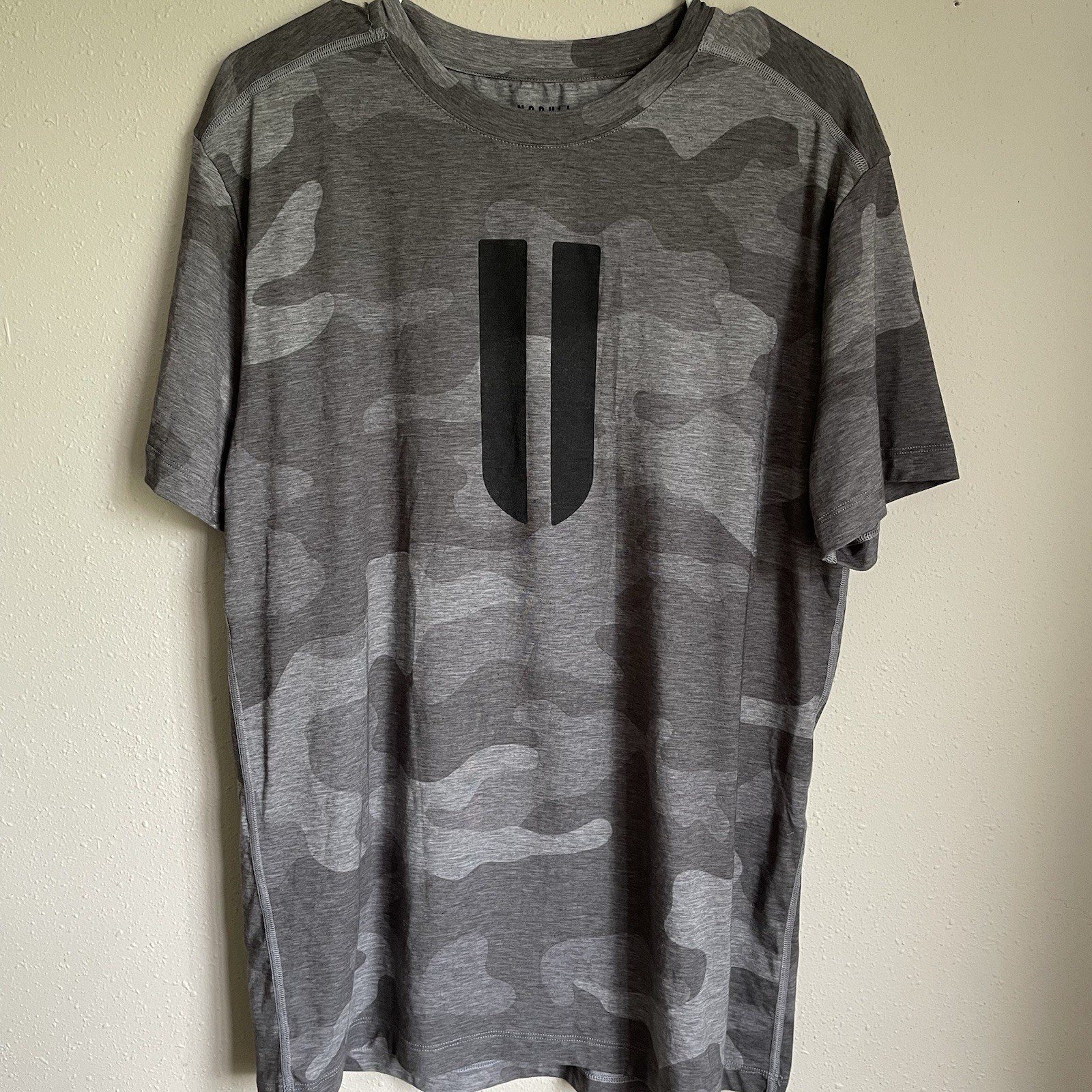 Nobull Just The Horns T-Shirt Mens Large Gray Camouflage Short Sleeve Streetwear