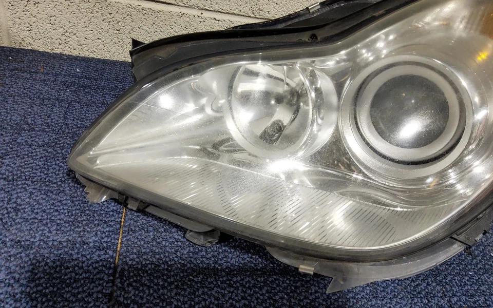 2006-2011 Mercedes Benz CLS 500 550 Left (Drivers) Side Headlight - Image 2 of 4