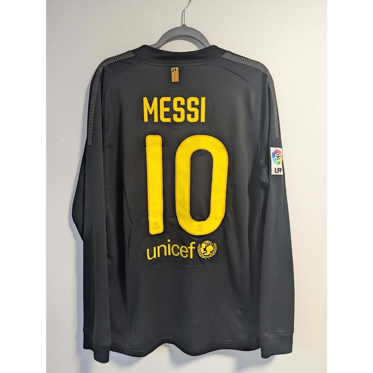 FC Barcelona 2011-12 Away Messi Jersey LS Men XL Authentic Vintage