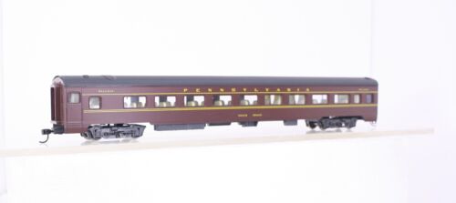 HO Rivarossi Pennsylvania Railroad Streamlined Coach Dual Lights Kadees - Picture 2 of 8