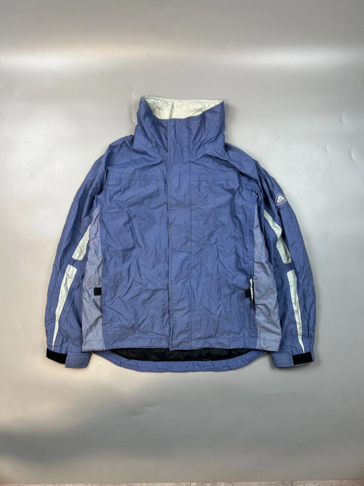 Women’s Vintage Nike ACG Storm Fit Jacket Size M (Y0669)