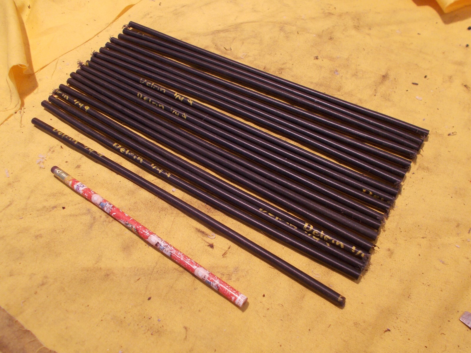 18 pc LOT of BLACK DELRIN ROD machinable plastic round bar stock acetal 1/4" OD eBay