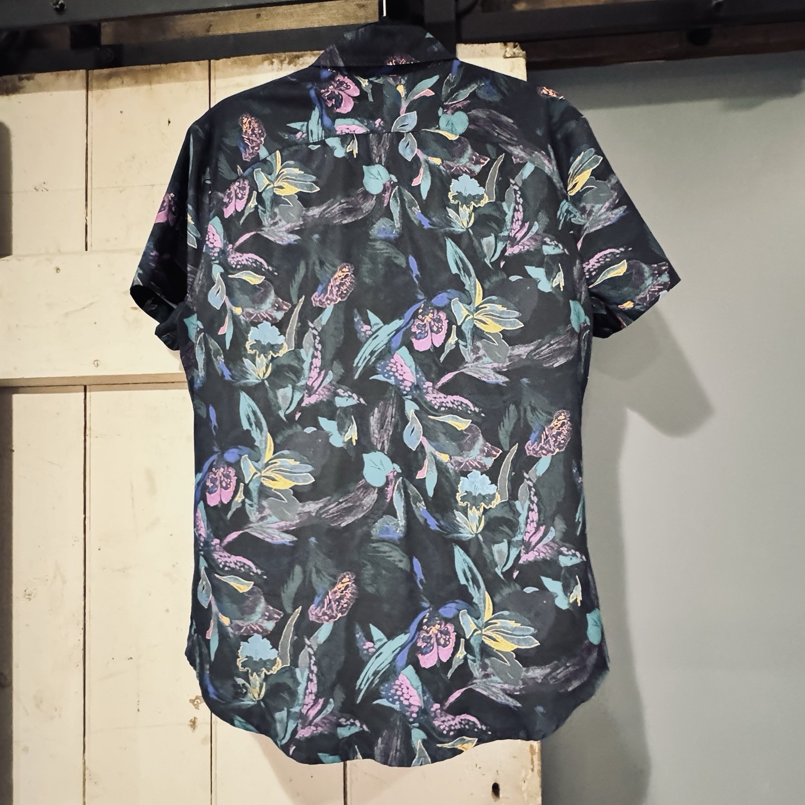 All In Motion Collared Snap Button Up Fitted Patt… - image 5