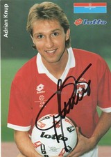 Adrian Knup (48 partidos internacionales Suiza), firmado Postal Suiza