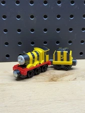 Thomas & Friends Take N Play Die Cast Train Engine Buzz Busy Bee James Lot