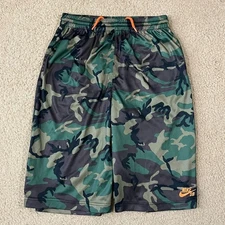 Nike SB Boys Green Camo Mesh Shorts Size XL