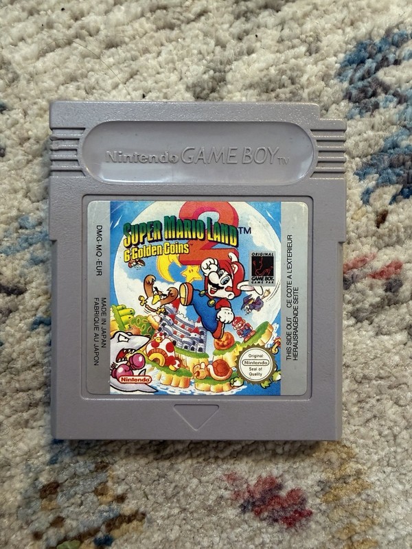 Nintendo Game Boy Original Super Mario Land 2 - UK Version, excellent condition
